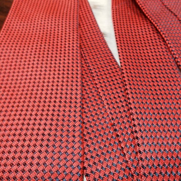 Banana Republic Red and Black Weaved Cotton and Polyester Tie - Picture 2 of 4
